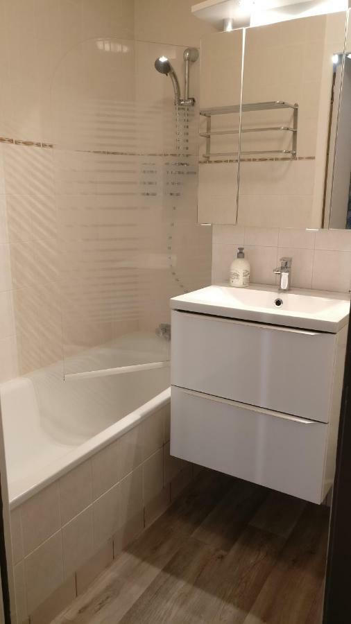 Studio Royal By Beds4Wanderlust - Place Du Marche Avec Parking Prive Fontainebleau Dış mekan fotoğraf