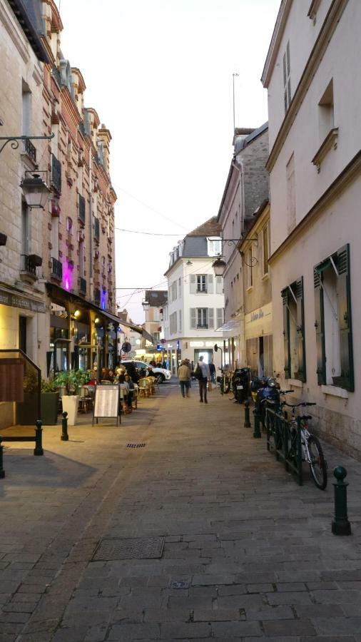 Studio Royal By Beds4Wanderlust - Place Du Marche Avec Parking Prive Fontainebleau Dış mekan fotoğraf