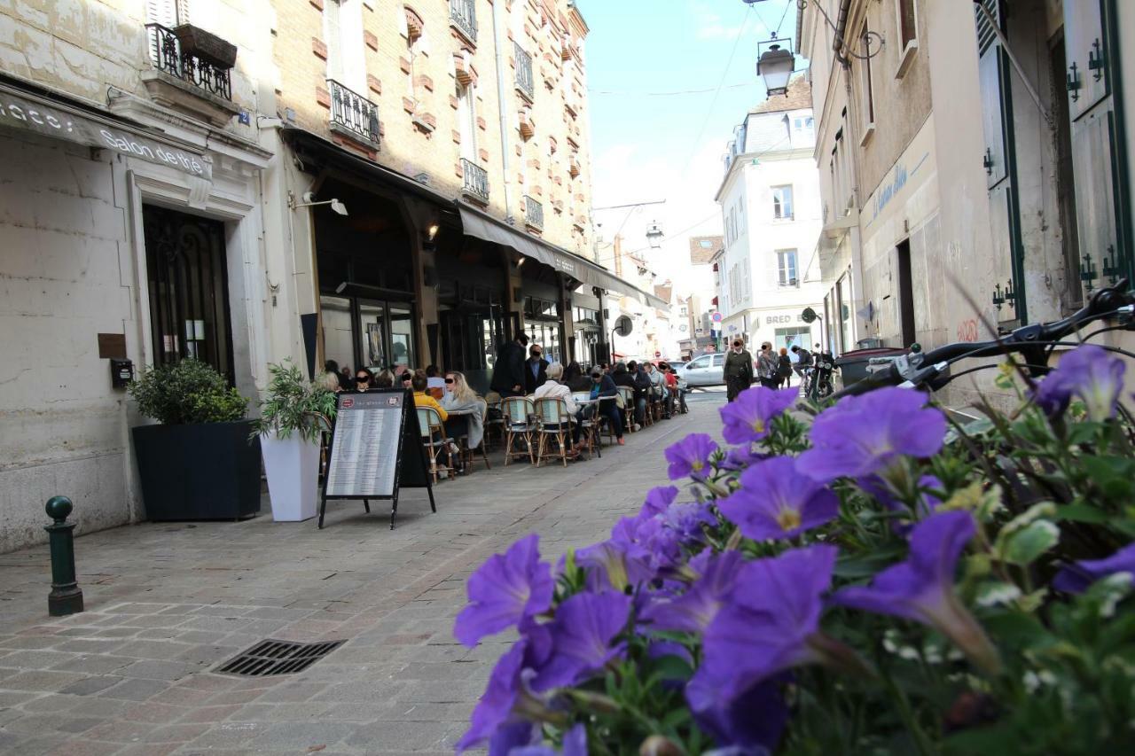 Studio Royal By Beds4Wanderlust - Place Du Marche Avec Parking Prive Fontainebleau Dış mekan fotoğraf