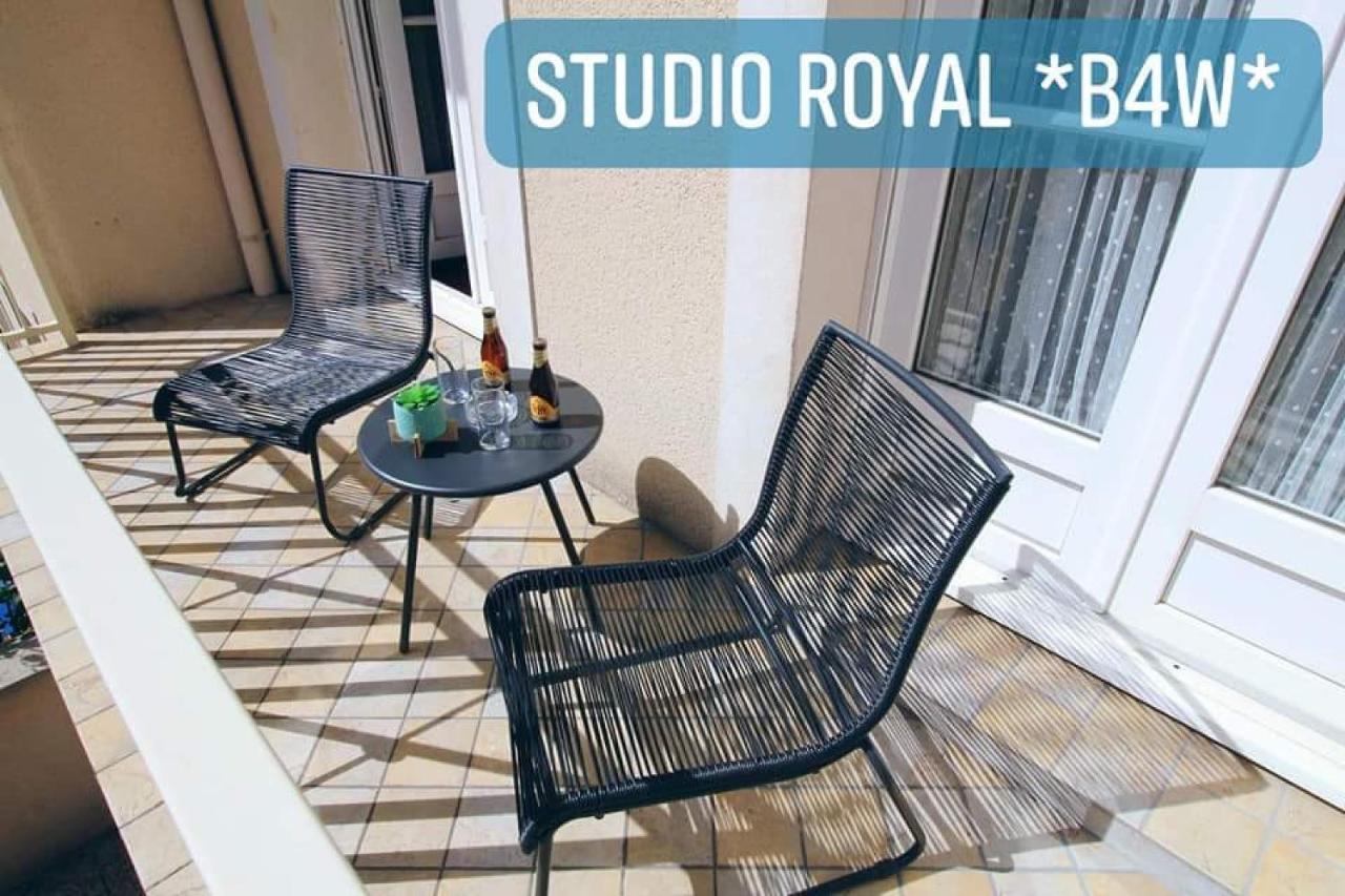 Studio Royal By Beds4Wanderlust - Place Du Marche Avec Parking Prive Fontainebleau Dış mekan fotoğraf